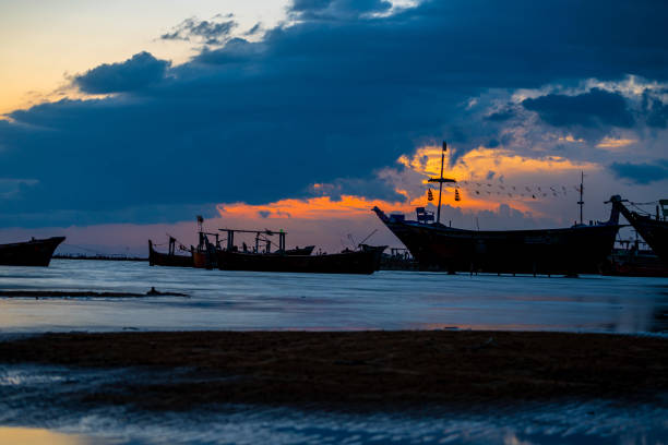 istock Sunset view with cloudy sky at Gadani Beach with dhow boat 1489199659