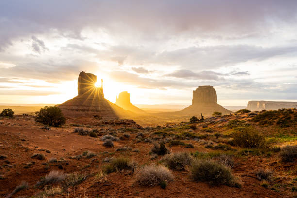 istock Dramatic sunrise seen in the famous Monument Valley 1489319729