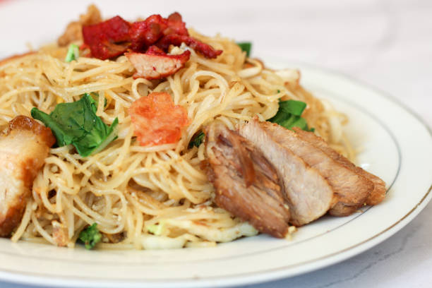 istock Fried Vermicelli with vegetable and pork. 1489336309