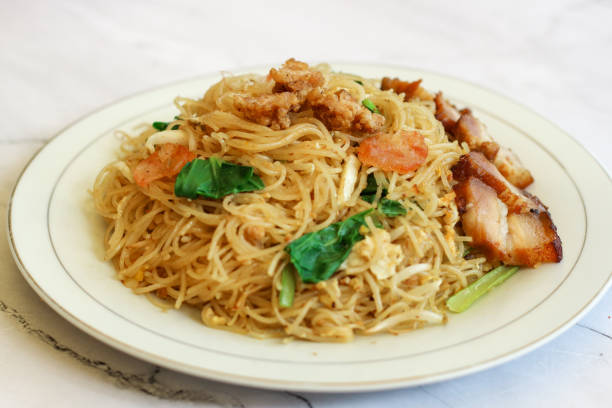 istock vermicelli with grilled pork served on a plate. 1489336955