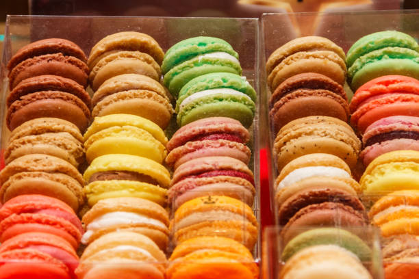 istock Set of colorful macaroons in a box 1489338867