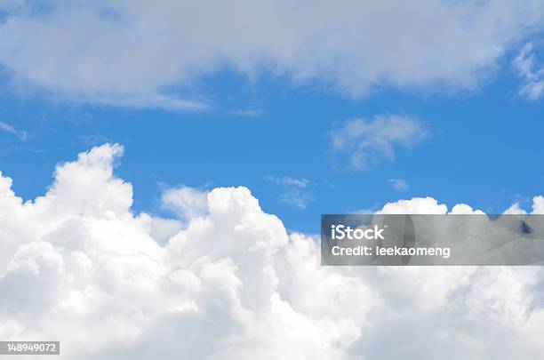 青い空と雲 - ふわふわのストックフォトや画像を多数ご用意 - ふわふわ, まぶしい, やわらか