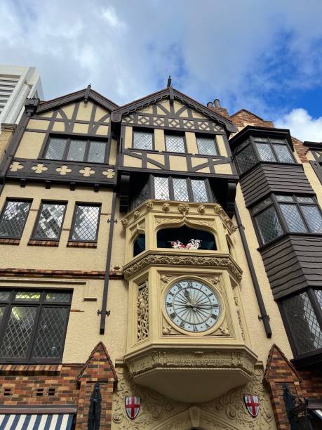 istock Historic London Court and Clock 1489491537
