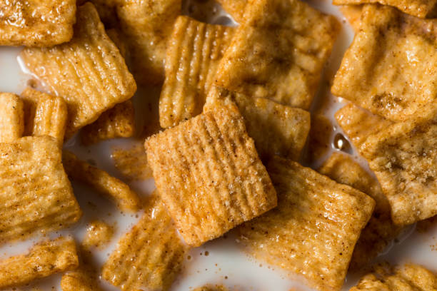 istock Sweet Crunchy Cinnamon Breakfast Cereal 1489506047
