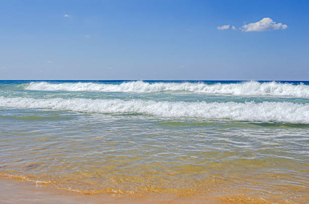 istock Sea and waves against the blue sky. 1489509195