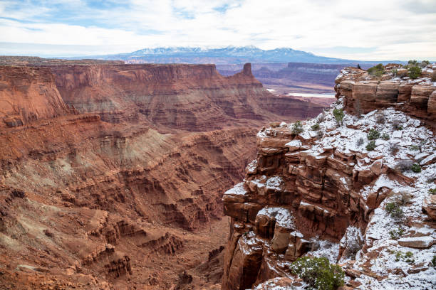 istock Dead Horse Point National Park in Winter 1489570549