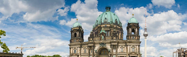 베를리너 dom fernsehturm 빠삐용 스카이 - panoramic gothic style berlin cathedral berlin germany 뉴스 사진 이미지