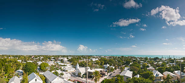 istock Florida Keys blue ocean big sky 148958017
