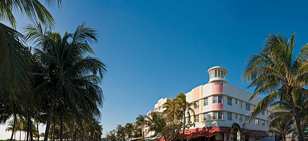 distrito art déco de miami, flórida - art deco art deco district miami florida south beach - fotografias e filmes do acervo