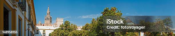La Giralda In Sevillaorange Tree Panorama Stockfoto und mehr Bilder von Gärten des Alkazar - Gärten des Alkazar, Sevilla, Alcazarpalast