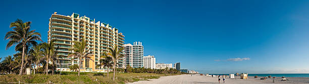 istock Beach hotel blue ocean Miami 148958281