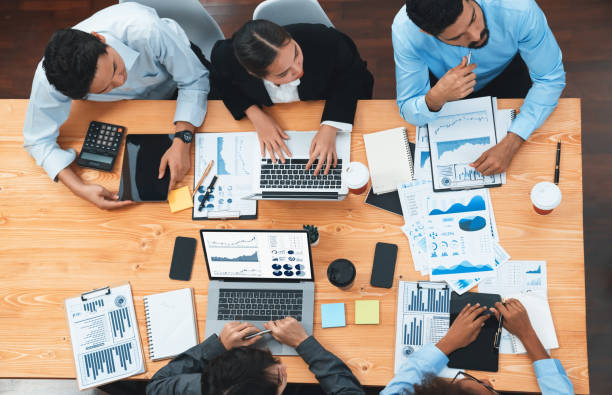 istock Top panorama view business presentation data analysis dashboard on TV. Concord 1489592993