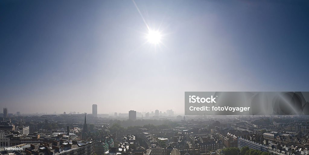 Лондонский Городской пейзаж sunburst - Стоковые фото Горизонт роялти-фри