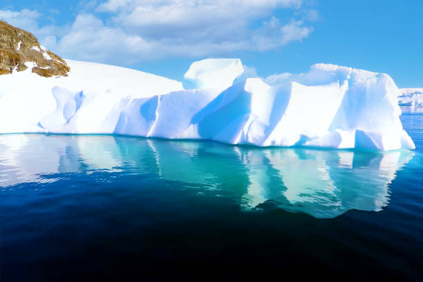 istock Antarctica glacier, a famous tourist attraction 1489607994