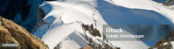 Aiguillle Du Midi Alpinismo Chamonix - Fotografie stock e altre immagini di Chamonix - Chamonix, Inverno, Aiguille de Midi