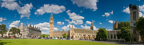 parliament square di londra - whitehall londra foto e immagini stock