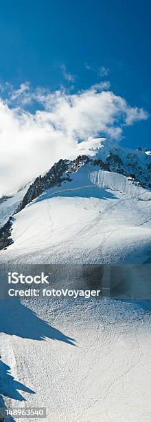 Bergsteiger Klettern Schnee Peak Stockfoto und mehr Bilder von Leistung - Leistung, Abenteuer, Aiguilles de Chamonix