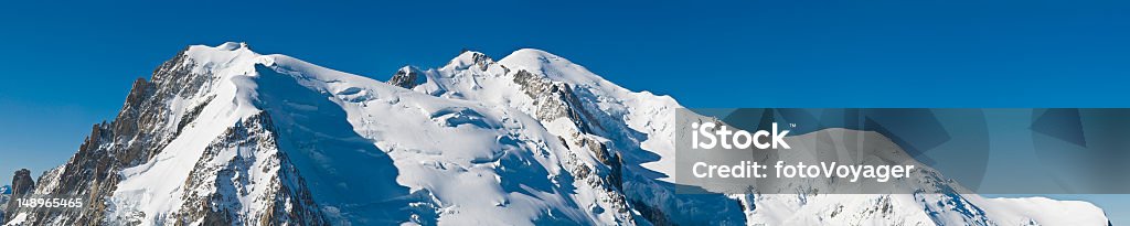 Mont Blanc Cumbre cúpulas alta saboya de Francia - Foto de stock de Acantilado libre de derechos