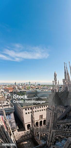 Milan Spitzen Dächer Vertikale Blue Sky Stockfoto und mehr Bilder von Alt - Alt, Ansicht aus erhöhter Perspektive, Architektur