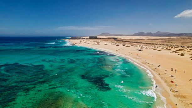 Vue aérienne de la plage de Medano (Playa del Medano) dans le parc Corralejo, île de Fuerteventura, Espagne - Photo