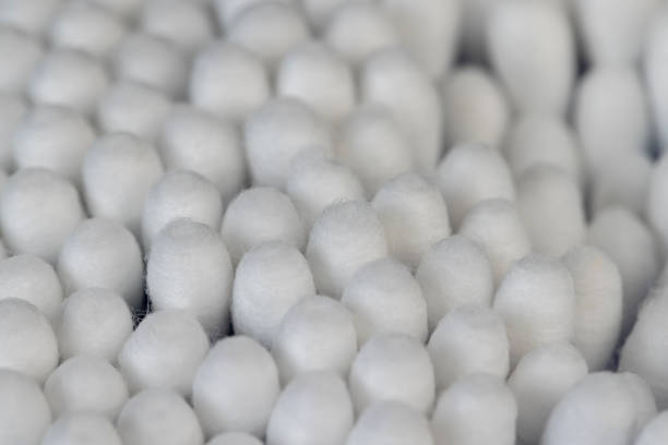 istock new hygienic cotton swabs using natural cotton 1489726632