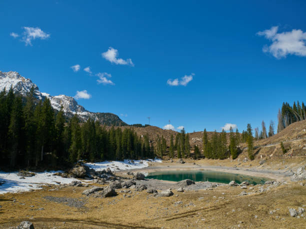 istock Climate change in  lake Carezza/ Karersee 1489761803