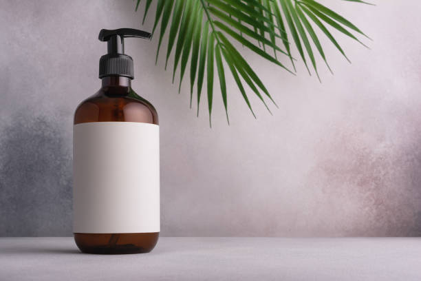 istock Recycled plastic pump bottle with blank white label for mock-up 1489767998