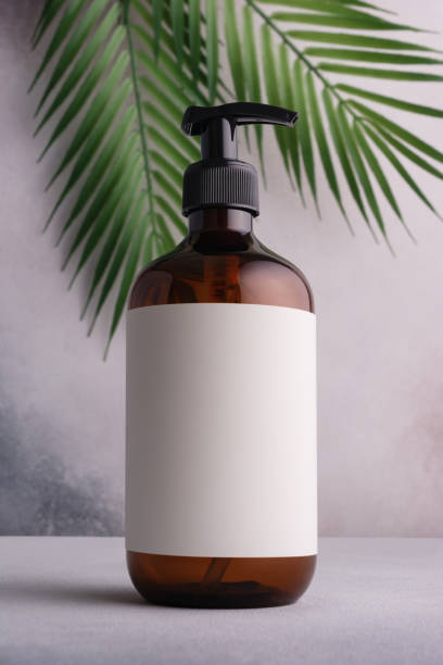 istock Recycled plastic pump bottle with blank white label for mock-up 1489768009