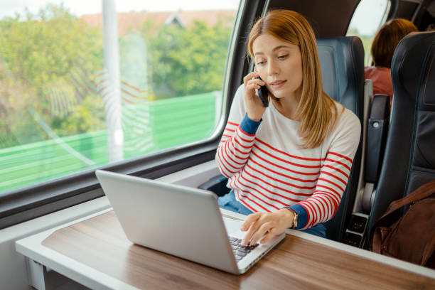 istock Commuting's a great time to prep for the work day 1489810519