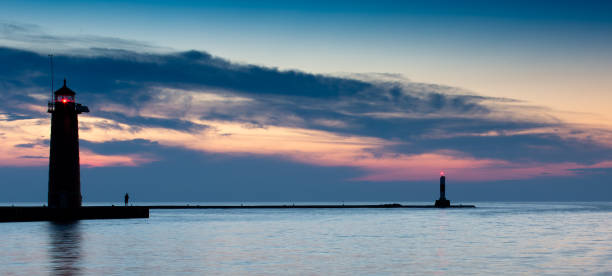 istock Kenosha Lighthouse at Sunrise 1489832798