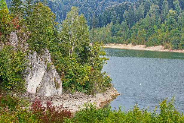 istock landscape rocky lake shore 1489833980