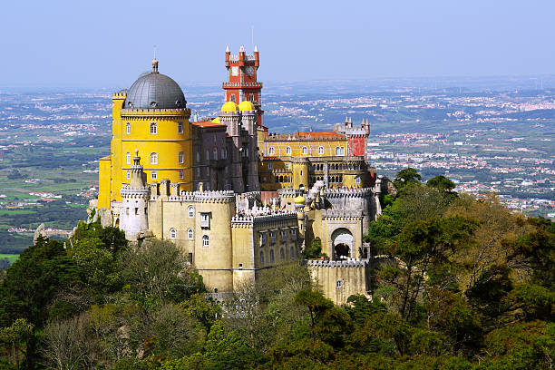 pena palace - sintra stockfoto's en -beelden