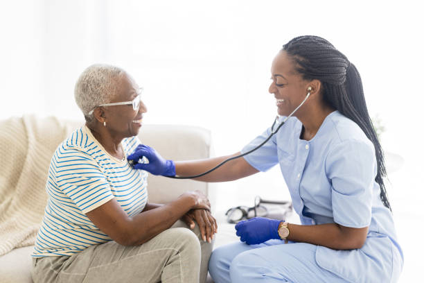 istock Nurse Visiting Senior Patient 1489872826