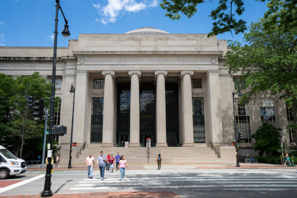 mit - メインエントランス - massachusetts institute of technology university massachusetts dome ストックフォトと画像