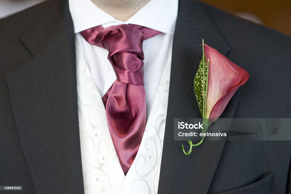 남자의 카라바트 및 buttonhole 아이리스입니다 - 로열티 프리 결혼식 스톡 사진