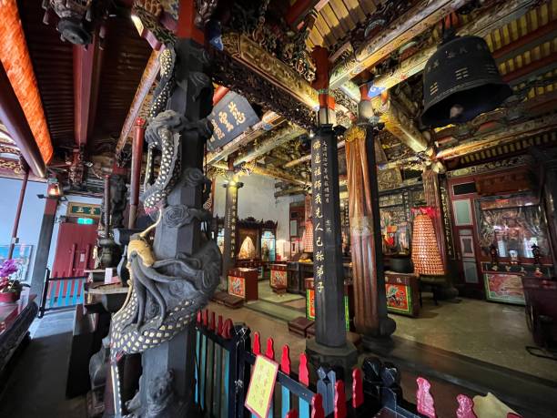istock Inside of Bangka Qingshui Temple 1489955853