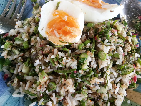 mix vegetable with rice and egg