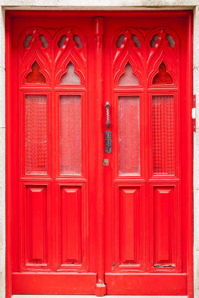 istock Old wooden front door 1490044905