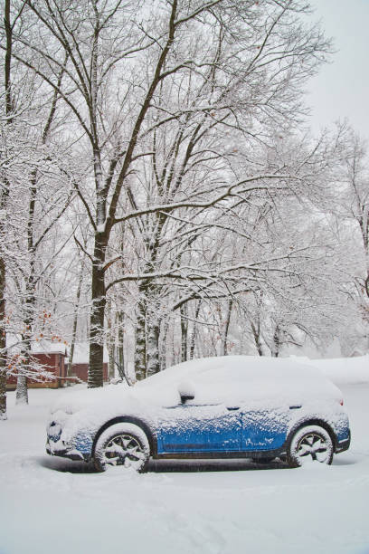 Unusual scene in London, all the streets and cars covered with snow