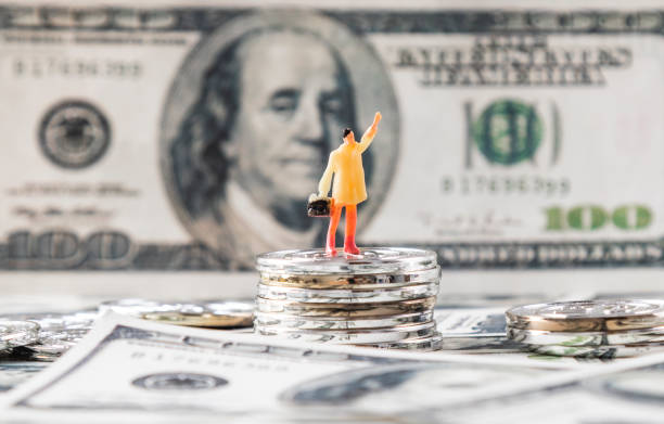 istock Dollar financial economy 1490081688