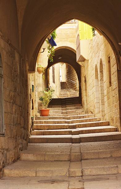 istock Alley in Jerusalem old city, Israel 149010637