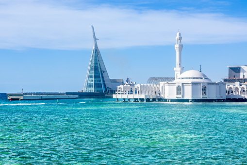 Mezquita flotante de Alrahmah con mar en primer plano, Jeddah, Arabia Saudita photo