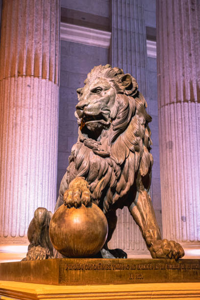 istock Lion statue by the Spanish parlament, Madrid. 1490137996