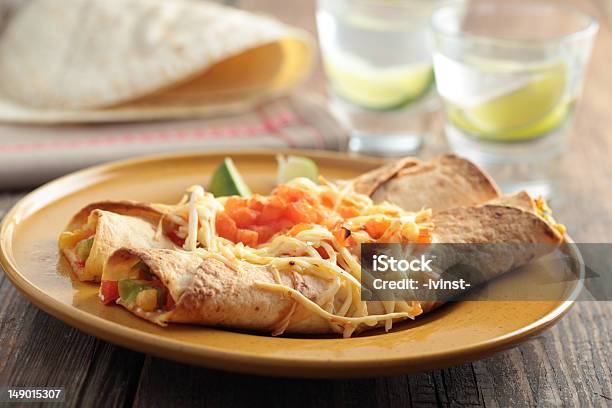 Enchiladas De Foto de stock y más banco de imágenes de Aguacate - Aguacate, Al horno, Alimento