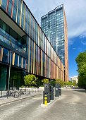 wolkenkratzer-in-warschau.jpg?b=1&s=170x170&k=20&c=z92cdp9Ab4jumP_I-j5nnTVQFvdV5vQrKnGZdcwZ23E=