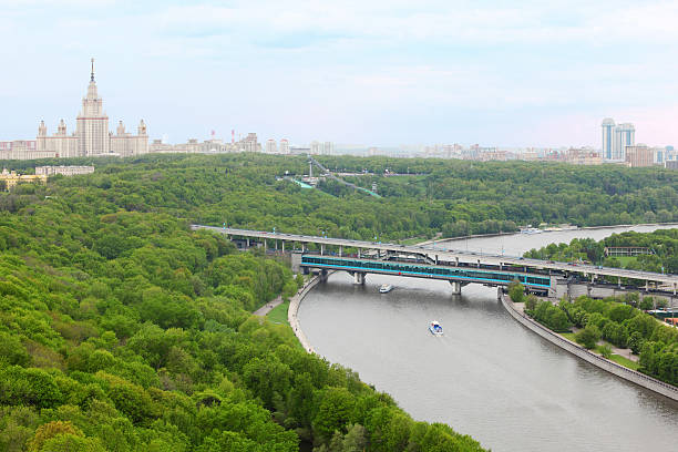 istock Moscow River, Luzhnetsky Bridge 149017795