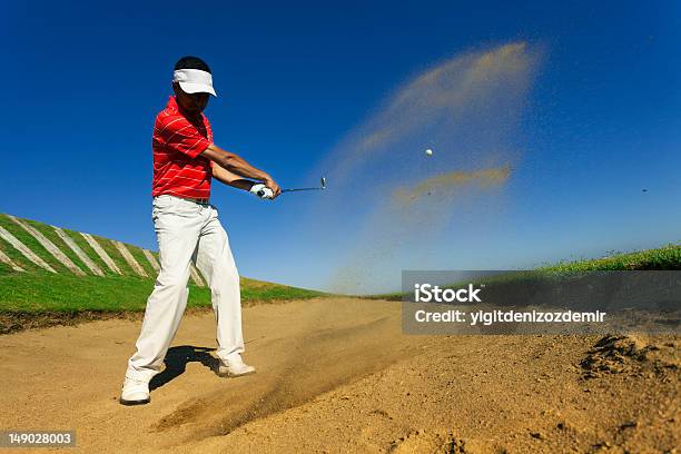 Golfista Swing Bunkier - zdjęcia stockowe i więcej obrazów Brudny - Brudny, Golf swing, Kij do golfa