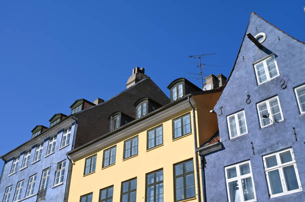 istock Nyhavn houses 1490316001
