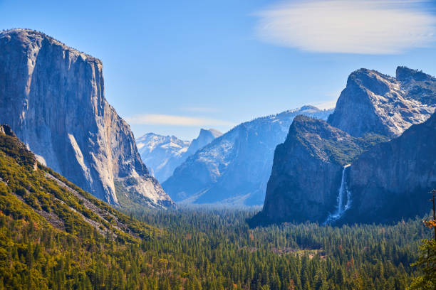 istock Early soft spring light over Yosemite Valley from Tunnel View 1490382128