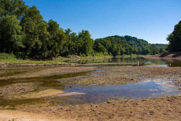 istock Castlewood SP - Kiefer Creek & Meramec River Confluence 1490384399